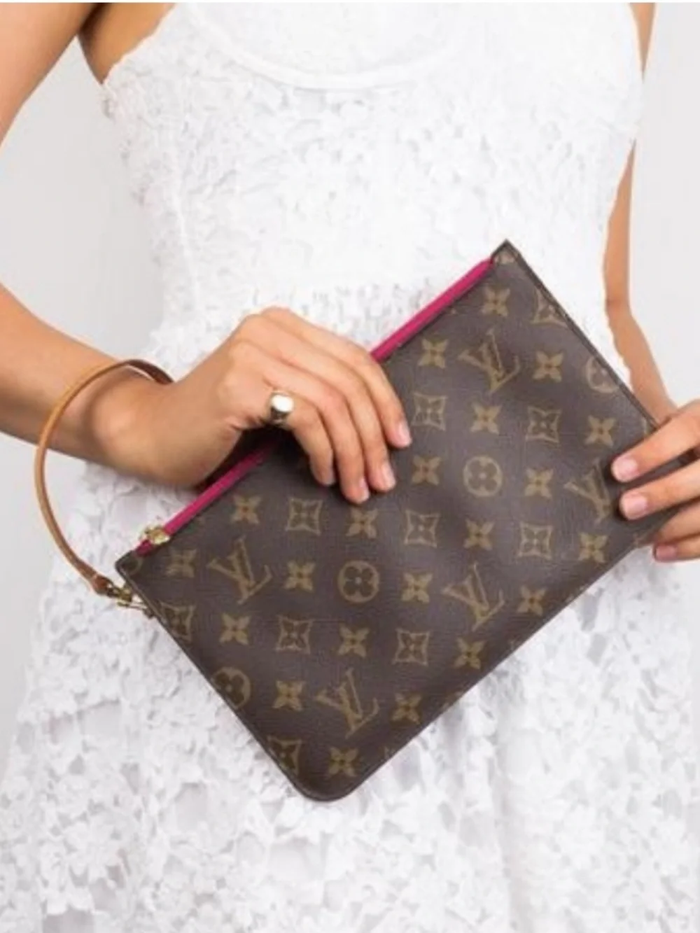 🌹Authentic Louis Vuitton Pink Pivone Neverfull Wristlet / GM Size